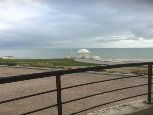 Bexhill-on-Sea B&B The Little Garth מראה חיצוני תמונה